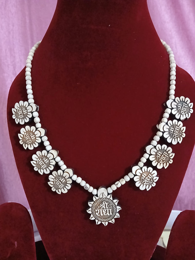 (8+1) Pendant Radha Naam Pure Tulsi Neclace Premium Quality